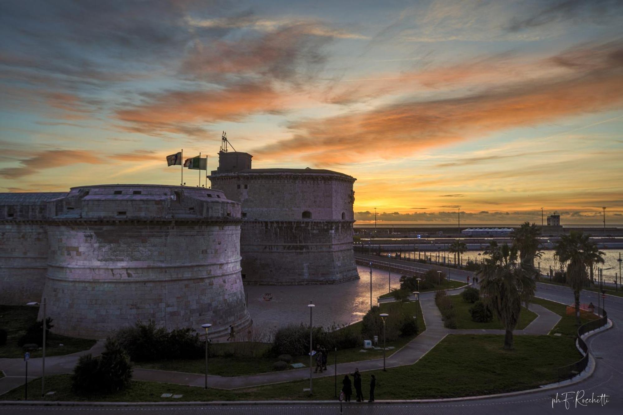 La Dolce Vita Civitavecchia Εξωτερικό φωτογραφία